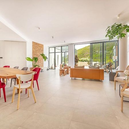 מאפרה Guestready - Luxury Beach Villa With Private Pool מראה חיצוני תמונה